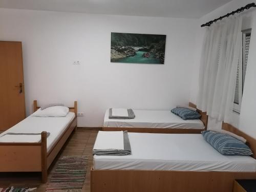 Postel nebo postele na pokoji v ubytování Hostel Hercegovina