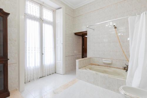 Un baño de Jauregi - baskeyrentals