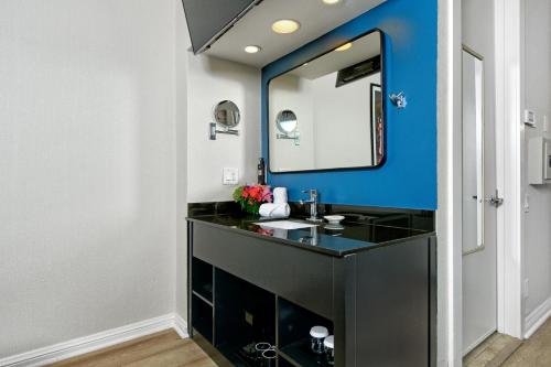 Hotel Griffon Image
