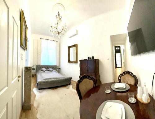 CENTRAL RIVER APARTMENT DANUBE