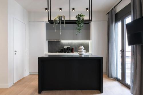 Academy Elegant Apartment #202