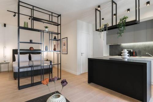 Academy Elegant Apartment #202