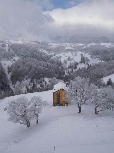 Το Amont Chalet τον χειμώνα