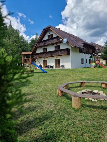 Gallery image of Chaty a apartmány Kúria na Táľoch, Tále - Chopok JUH in Tale