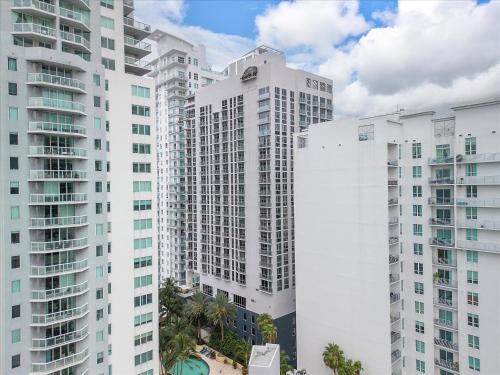 SPECIAL OFFER - Miami 2BR - 1 & Half Bath - Steps to Kaseya Center photo 61