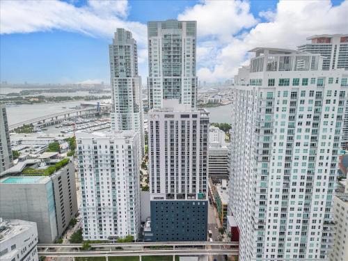 SPECIAL OFFER - Miami 2BR - 1 & Half Bath - Steps to Kaseya Center photo 59