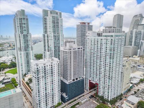 SPECIAL OFFER - Miami 2BR - 1 & Half Bath - Steps to Kaseya Center photo 52