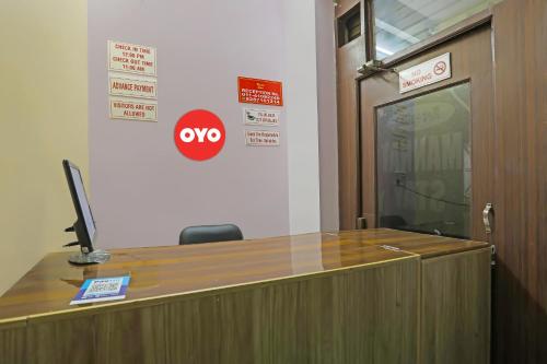 Lobbyn eller receptionsområdet på OYO Flagship Mannt Stay
