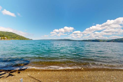 HoodsportにあるEuphoria on the Fjordの大水の景色