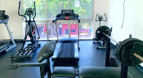 Fitness centrum a/nebo fitness zařízení v ubytování Boca del mar apartamento de lujo en boca chica