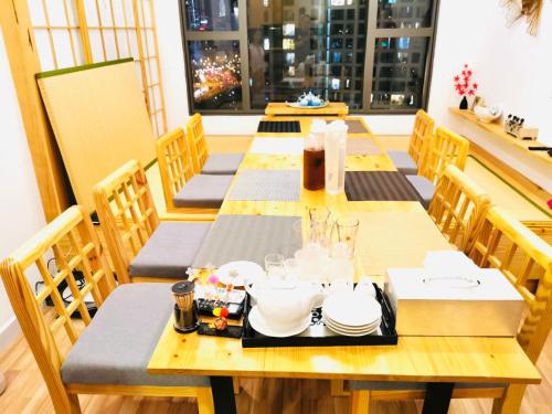Restaurant o un lloc per menjar a River Gate Luxury Apartment -Sai Gon CBD Ho Chi Minh City