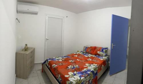 Llit o llits en una habitació de Dyna 2 bedroom house