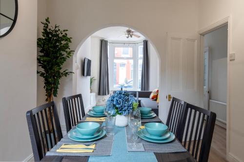 Luxury Liverpool Accommodation Image