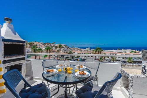 Studio with amazing view by AltamarHomes