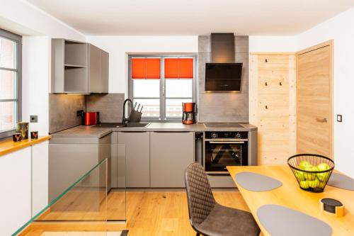 Η κουζίνα ή μικρή κουζίνα στο Zugspitze Apartment GLÜCK.AUF
