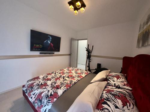 LaLaura high quality apartment Znjan 400 m high-end furniture Magic Sea View free parking