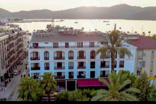 Fethiye merkezde lüks rezidans!