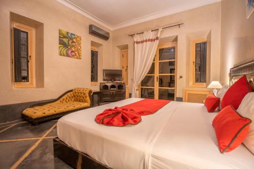 Una cama o camas en una habitación de Janat Al Atlas Resort & Spa