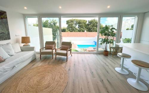 Central Beach Villa W/ Heated Pool, By TimeCooler photo 3