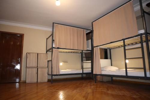 Sweet Sleep hostelにあるベッド