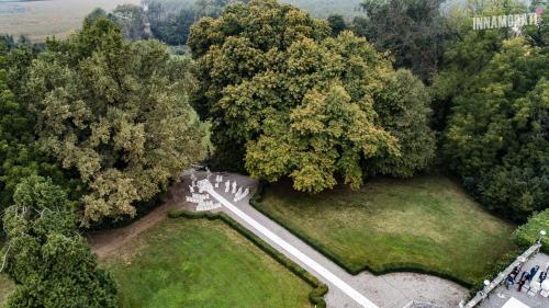 an aerial view of a garden with trees at Relais Villa Zaccaria in Bordolano