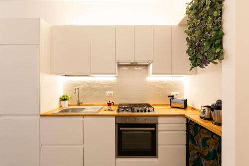 Brenta Top Floor - MM3 Yellow Line