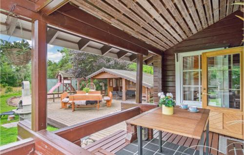 Jardín al aire libre en Lovely Home In Grevinge With Kitchen