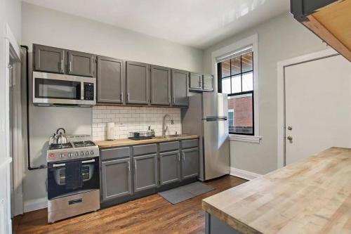 Gallery image of City Charm 2BR Apartment - Clark 4 in Chicago