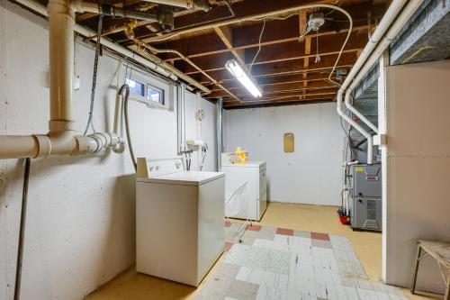 A bathroom at Quaint Horseheads Home with Screened-In Patio!