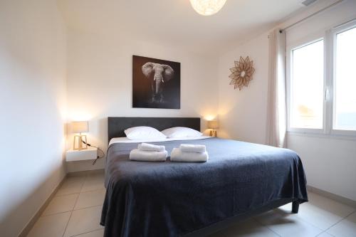 Photo de la galerie de l'établissement Superbe Villa climatisée, piscine, jardin, parking, au Plan-de-la-Tour