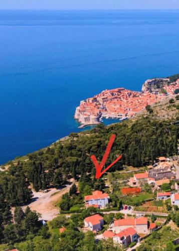 Green Promenade Apartment