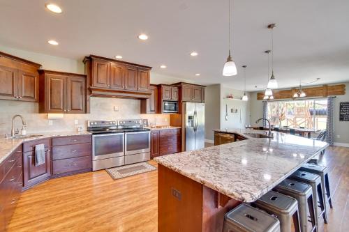 Gallery image of Kid-Friendly Pasco Farmhouse with Playset, Game Room in Richland