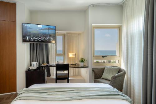 Postel nebo postele na pokoji v ubytování Maxim Design Hotel 3 Star Superior