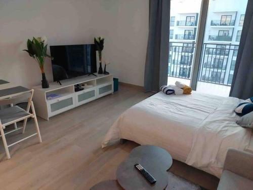 WE806-Entire Pool & Canal view Studio Cozy n Calm