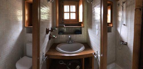 L'Orée des Bois tesisinde bir banyo