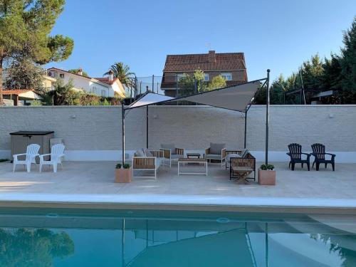 Piscine de l'établissement LA CASITA VERDE ou située à proximité