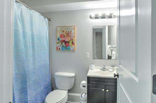 Koupelna v ubytování Historic King James Unit 4