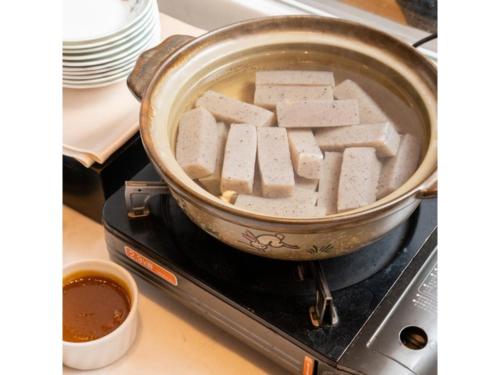 a pot on top of a stove with food at Hotel Terrace The Square Hitachi - Vacation STAY 16979v in Hitachi