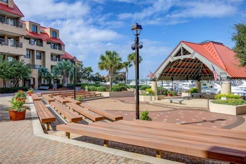 Cute 2 bedroom, 2 bath Condo at Folly Field Beach photo 8