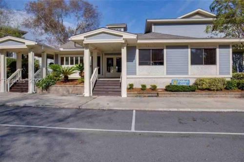 Cute 2 bedroom, 2 bath Condo at Folly Field Beach photo 12