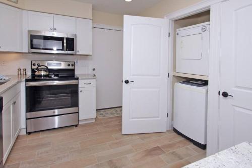 Cute 2 bedroom, 2 bath Condo at Folly Field Beach photo 23