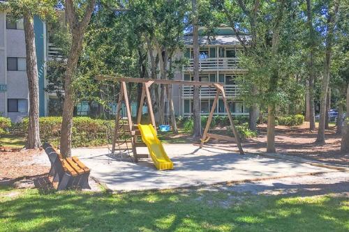 Cute 2 bedroom, 2 bath Condo at Folly Field Beach photo 26