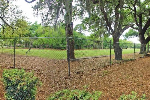 Cute 2 bedroom, 2 bath Condo at Folly Field Beach photo 31