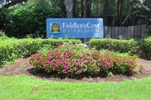 Cute 2 bedroom, 2 bath Condo at Folly Field Beach photo 34