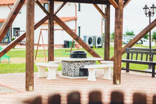 Afbeelding uit fotogalerij van Pensiunea Willy Silvas in Tăşnad