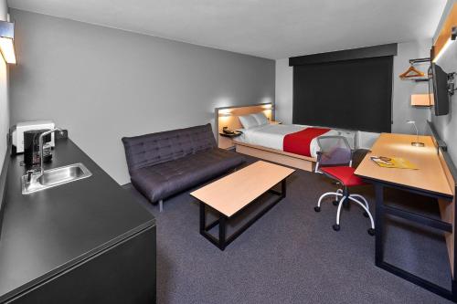 Televisyen dan/atau pusat hiburan di City Express by Marriott Toluca