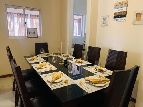 Φωτογραφία από το άλμπουμ του Mmaset Houses bed and breakfast σε Γκαμπορόνε