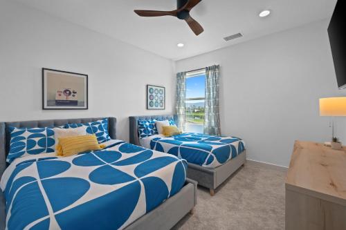 Krevet ili kreveti u jedinici u objektu Escape to Paradise ‘One Love’ New PGA West Villa!