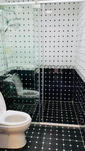 Ένα μπάνιο στο HỒNG ANH 1 HOTEL