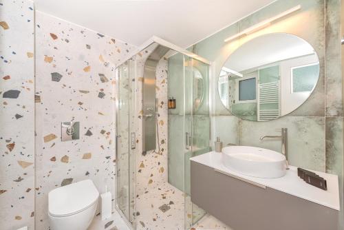 JasmineStay - Two bedroom apartments with backyard